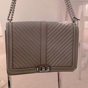 NWT Beautiful Rebecca Minkoff Jumbo Love Crossbody in New Grey. NEVER WORN.!!♥️